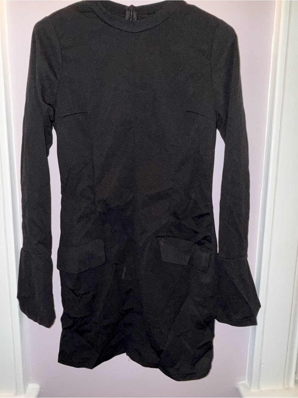 Women's Black Long-Sleeve Pocket Shift Dress